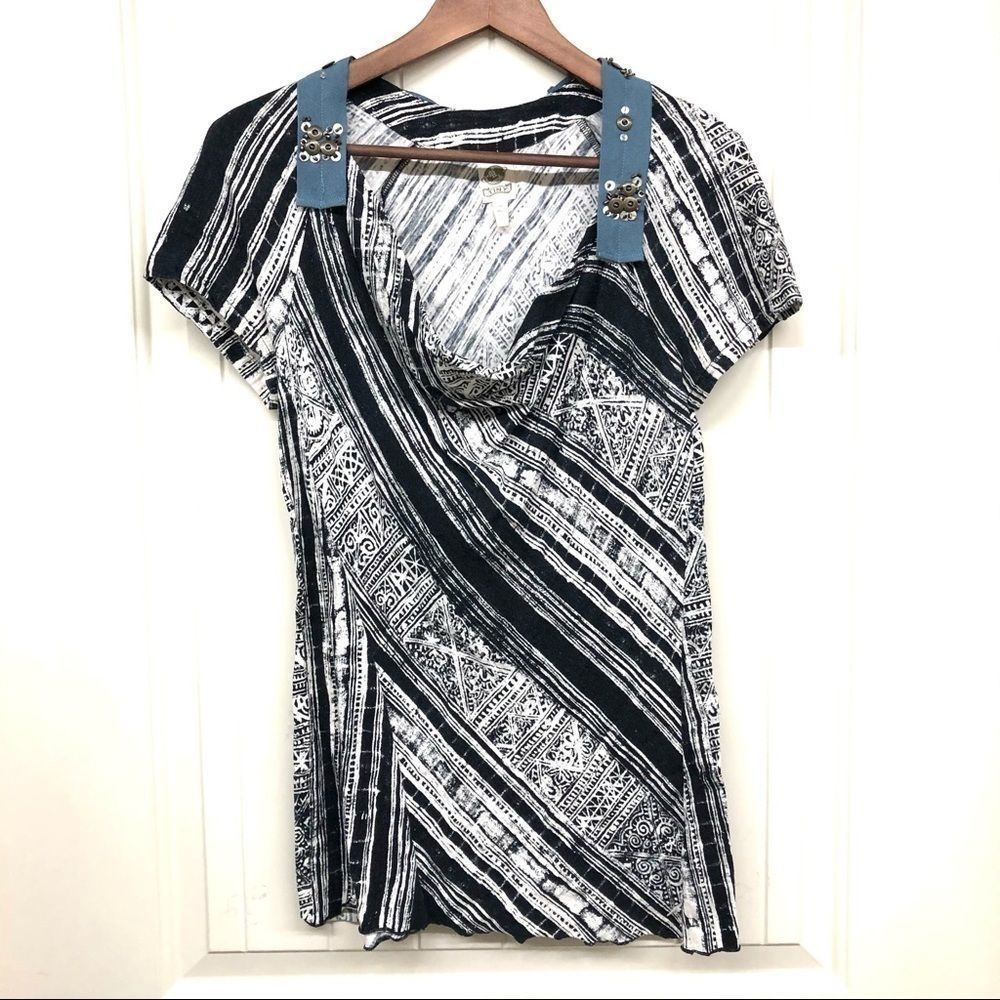 Tiny by Anthropologie geometric tshirt M